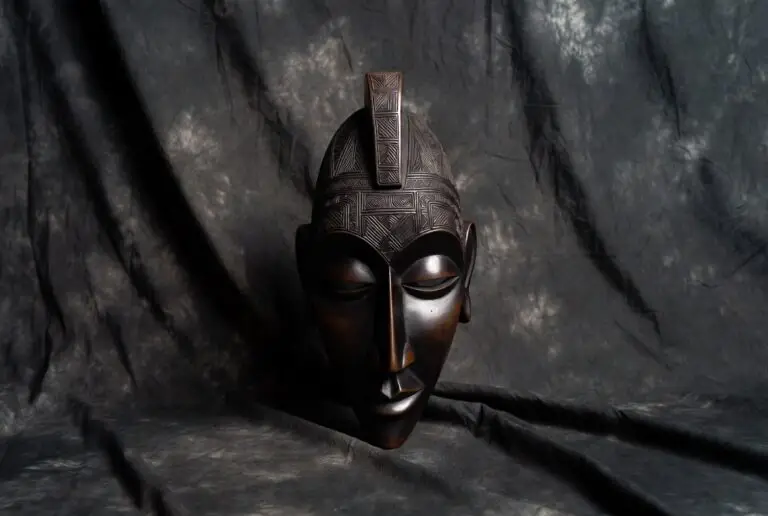 Pende mask