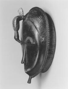 Ndoma mask | Mblo Portrait Mask (2)